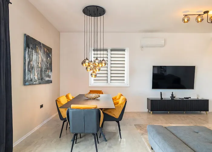Vila Neoma