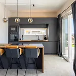 Neoma Villa Linardići